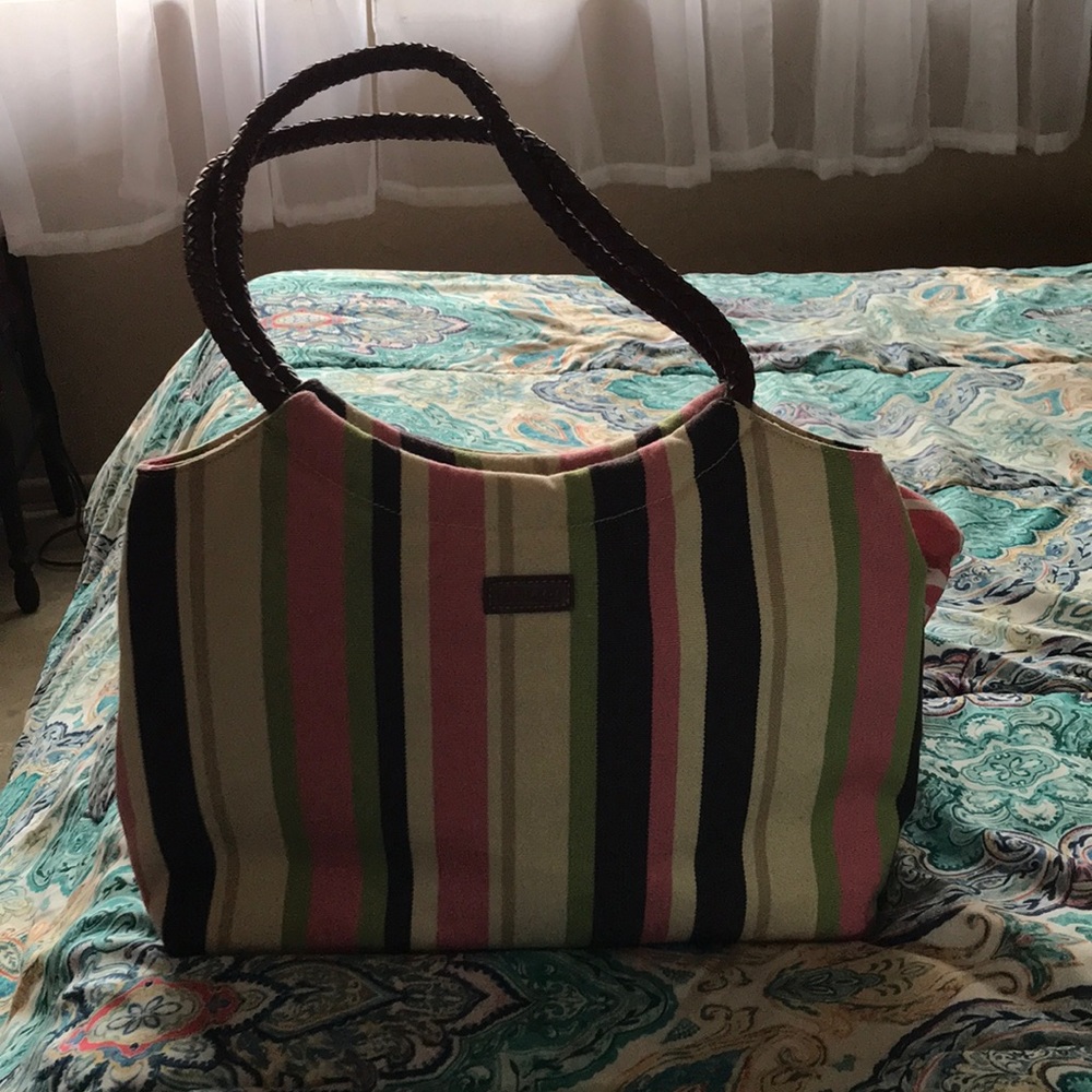 Tote - Picture 3 of 6
